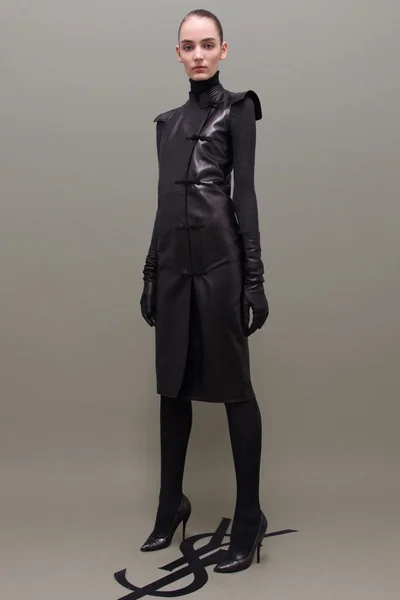 Look 12